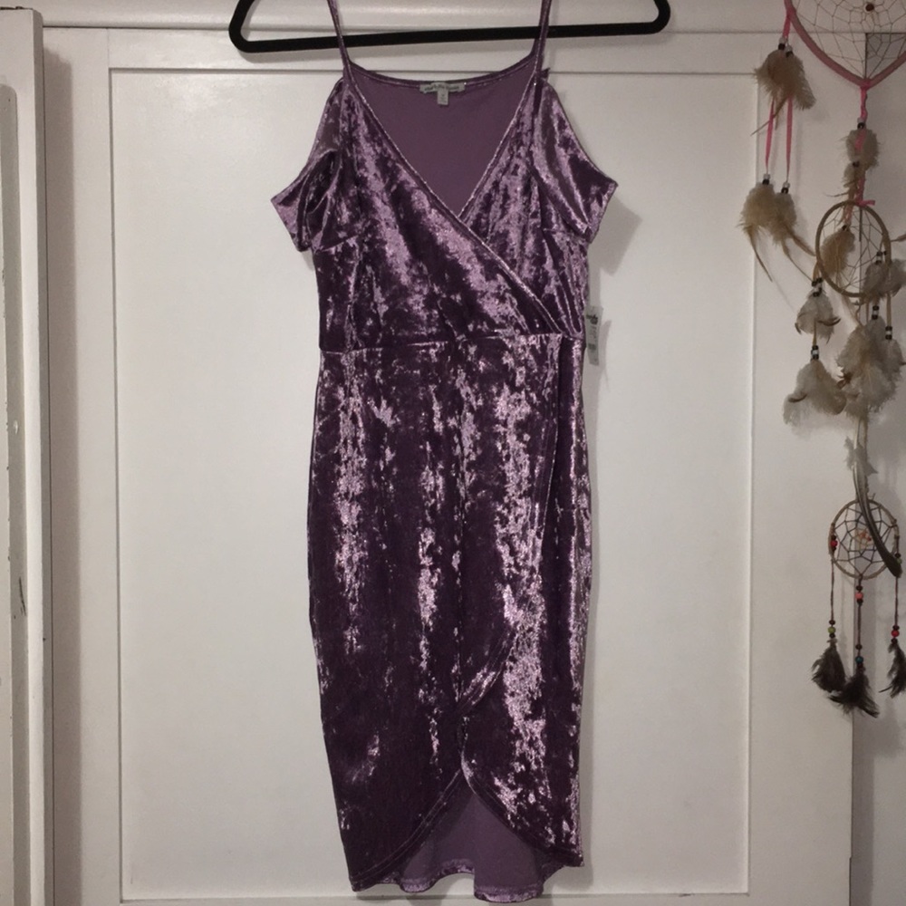 Purple Velvet Cold Shoulder Dress (M)